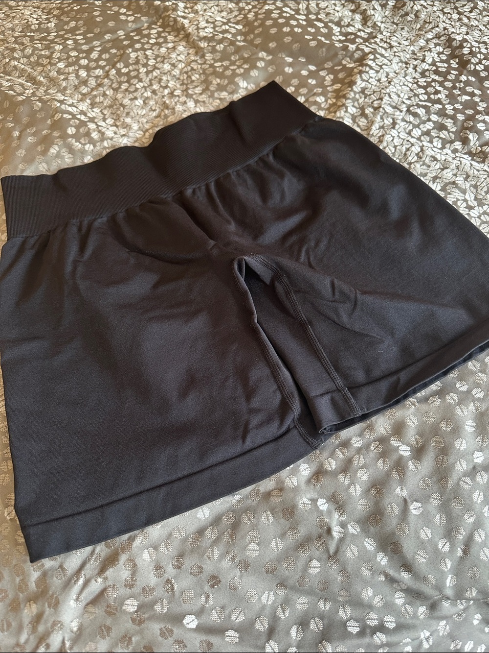 NVGTN Women's Black Bike Shorts - Comfortable High-Waist Support medium
